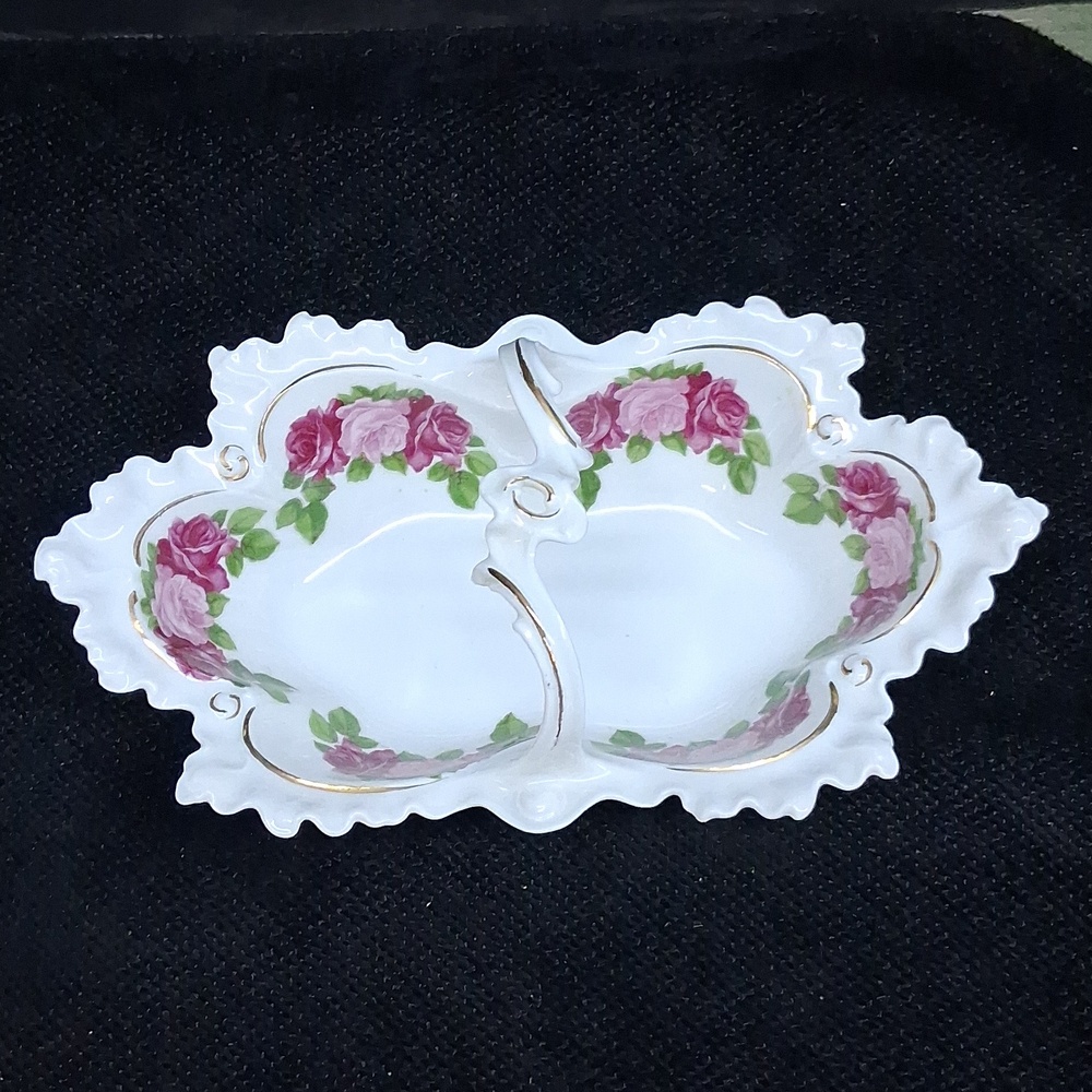 Vintage porcelain candy or trinket dish pink‎ rose pattern,gold trim, Austria